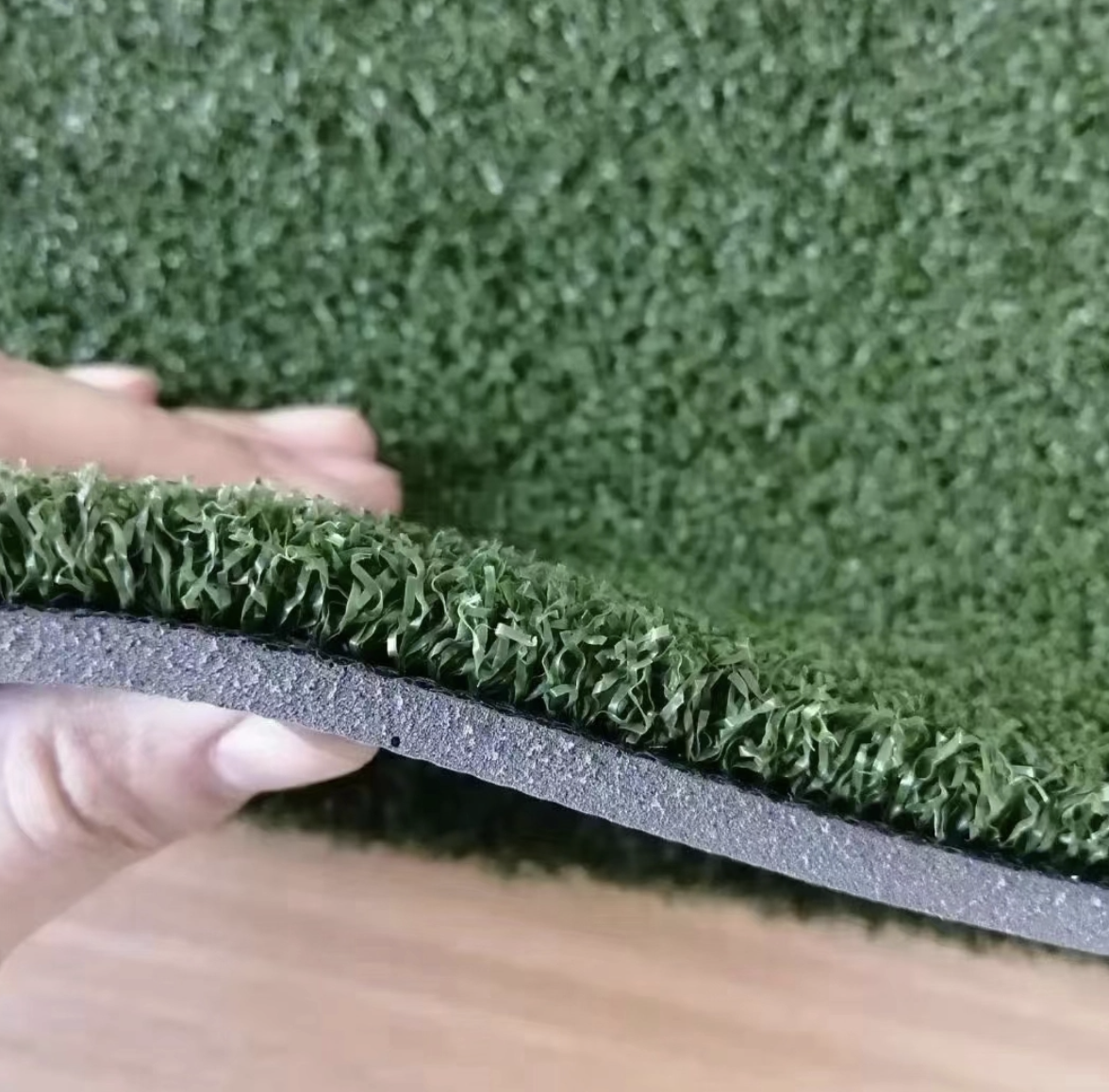 Durable Synthetic Artificial Turf for Fitness Room With Anti-Slip Soft Rubber Mat Anti-Slip
